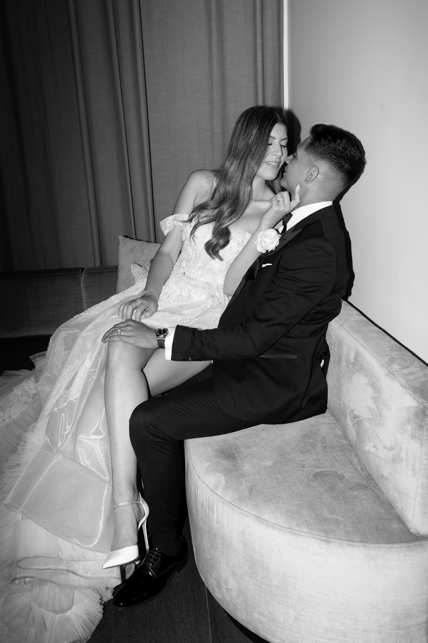 A Glamorous Summer Wedding at Metropolis Events photo 2