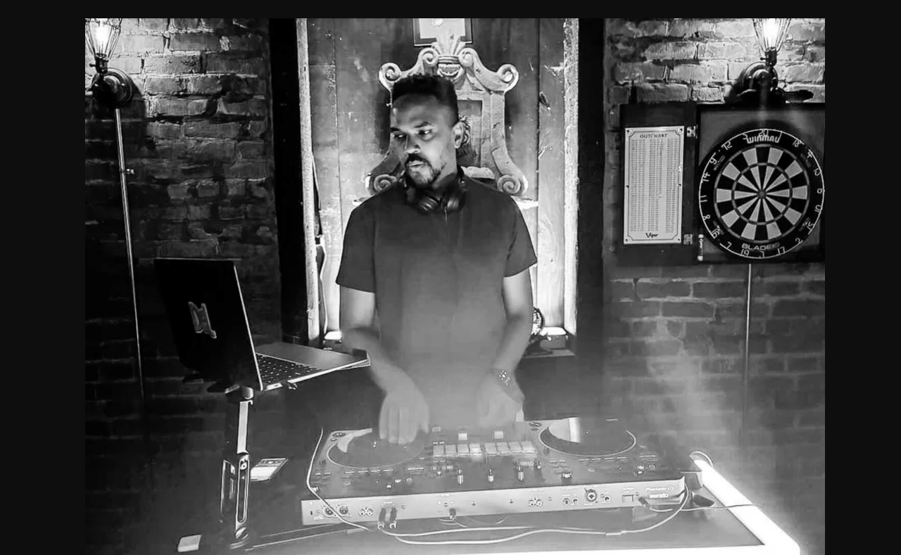 DJ Del portfolio 1