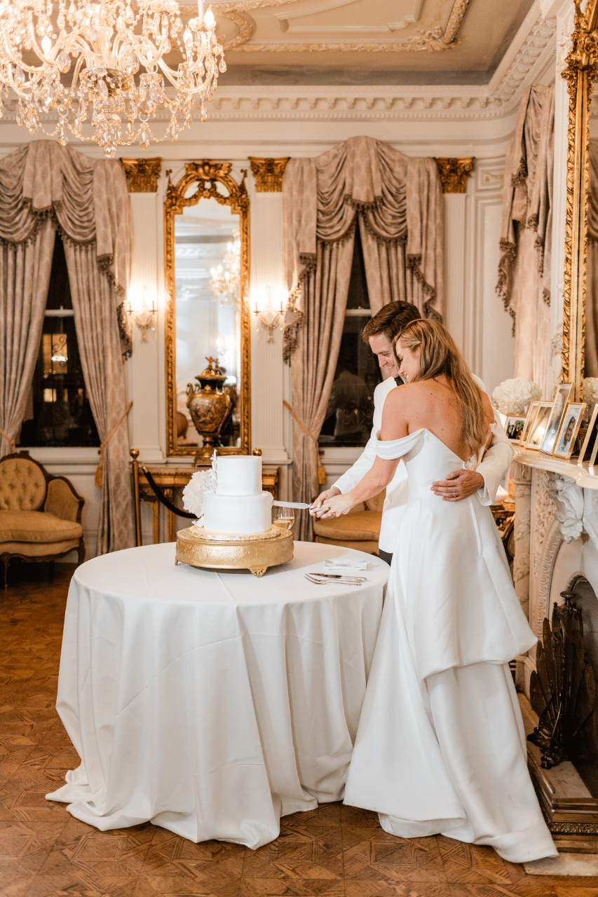 A Classic Spring Wedding at The Elms Mansion