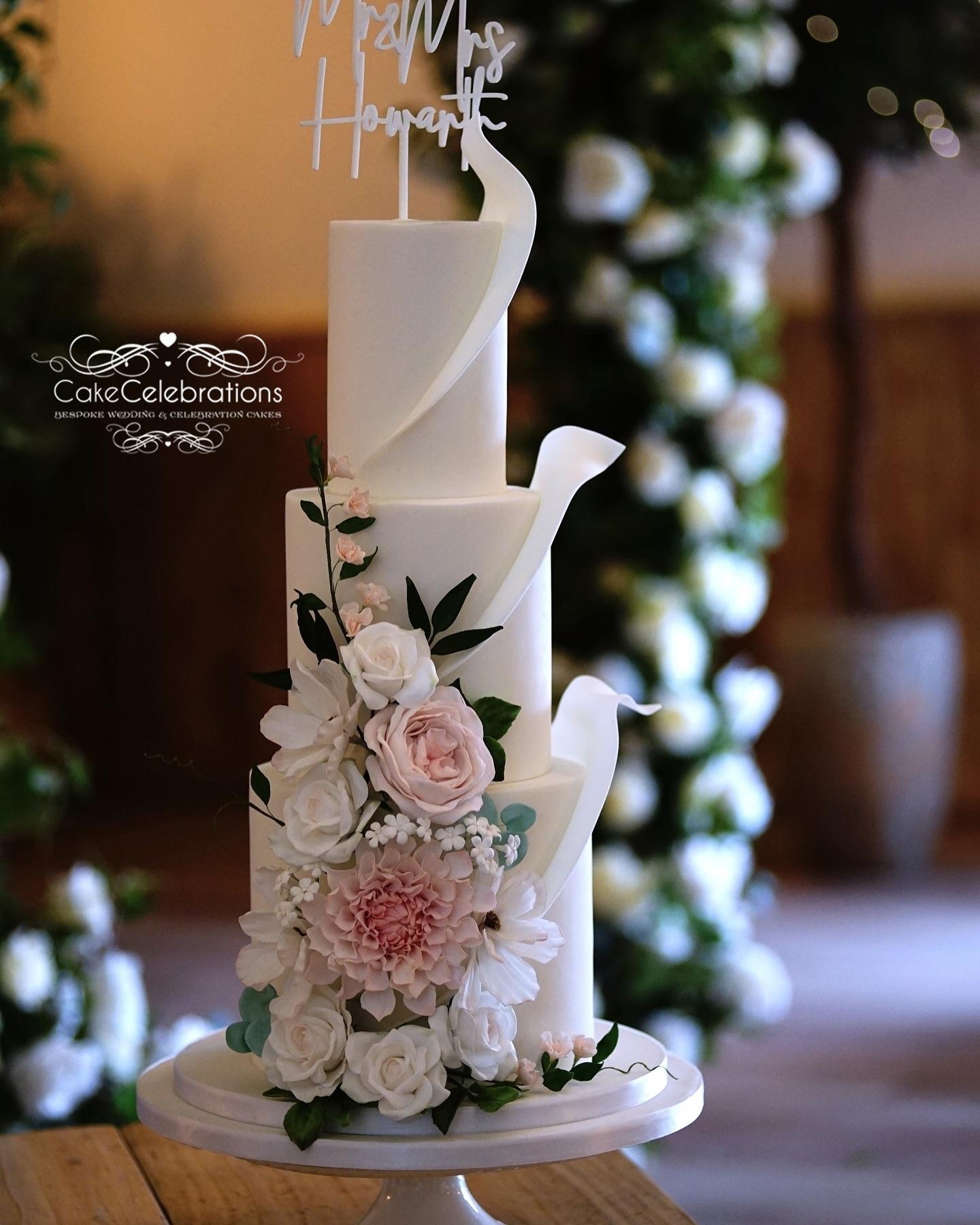 Wedding Cakes by Cake Celebrations portfolio 4