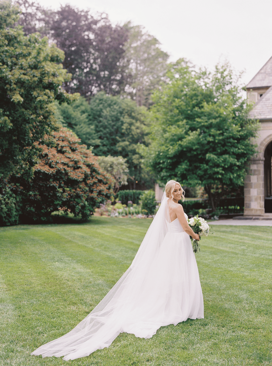 A Classic Summer Wedding at Glen Manor House