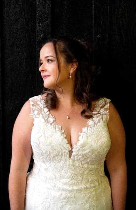Pretty In Preloved Bridal portfolio 3