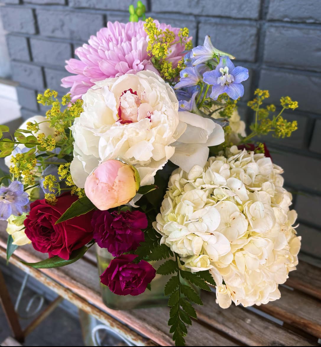 Picket Fence Floral & Design portfolio 1