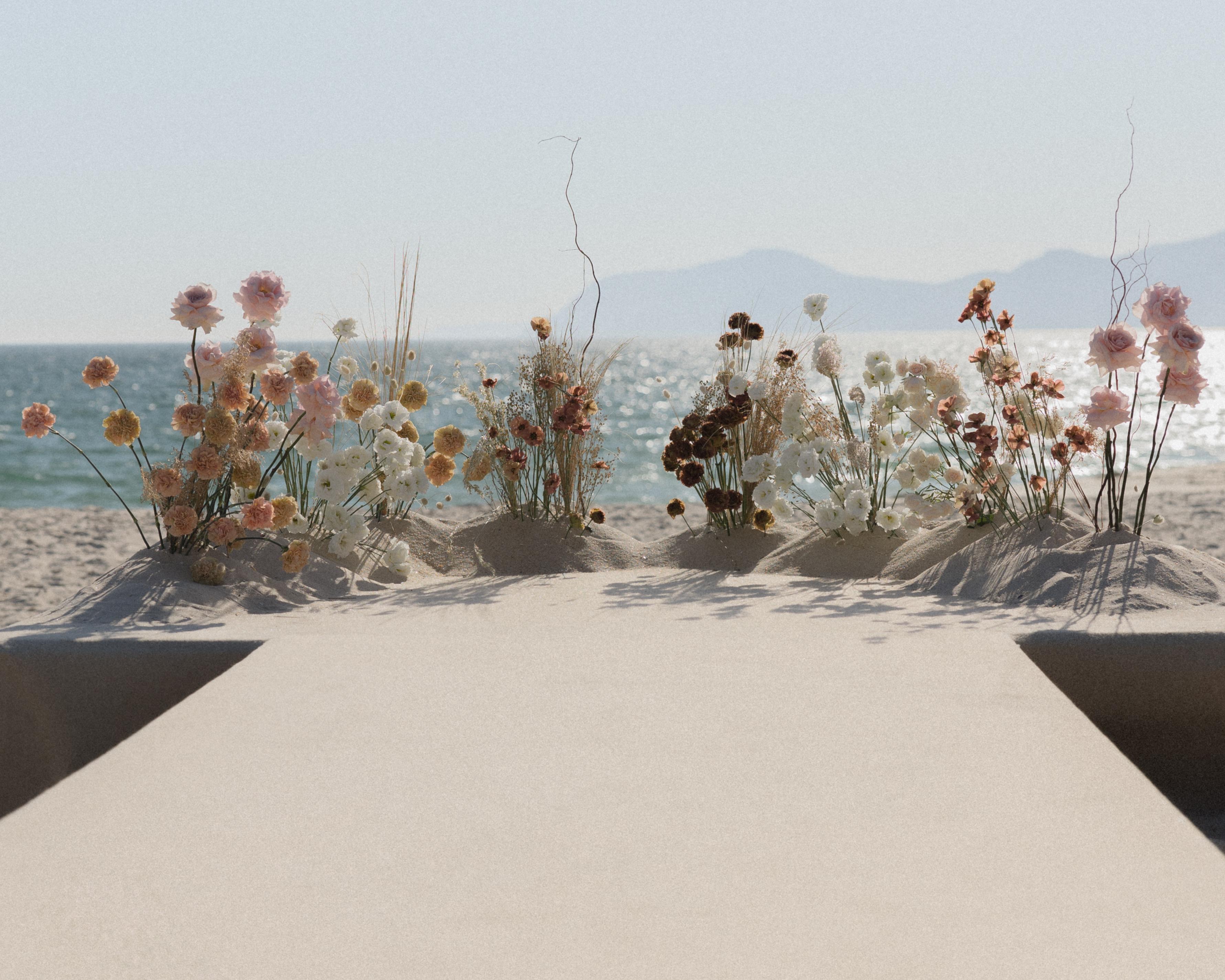 A Beach Spring Wedding at a Private Villa in Portugal 14