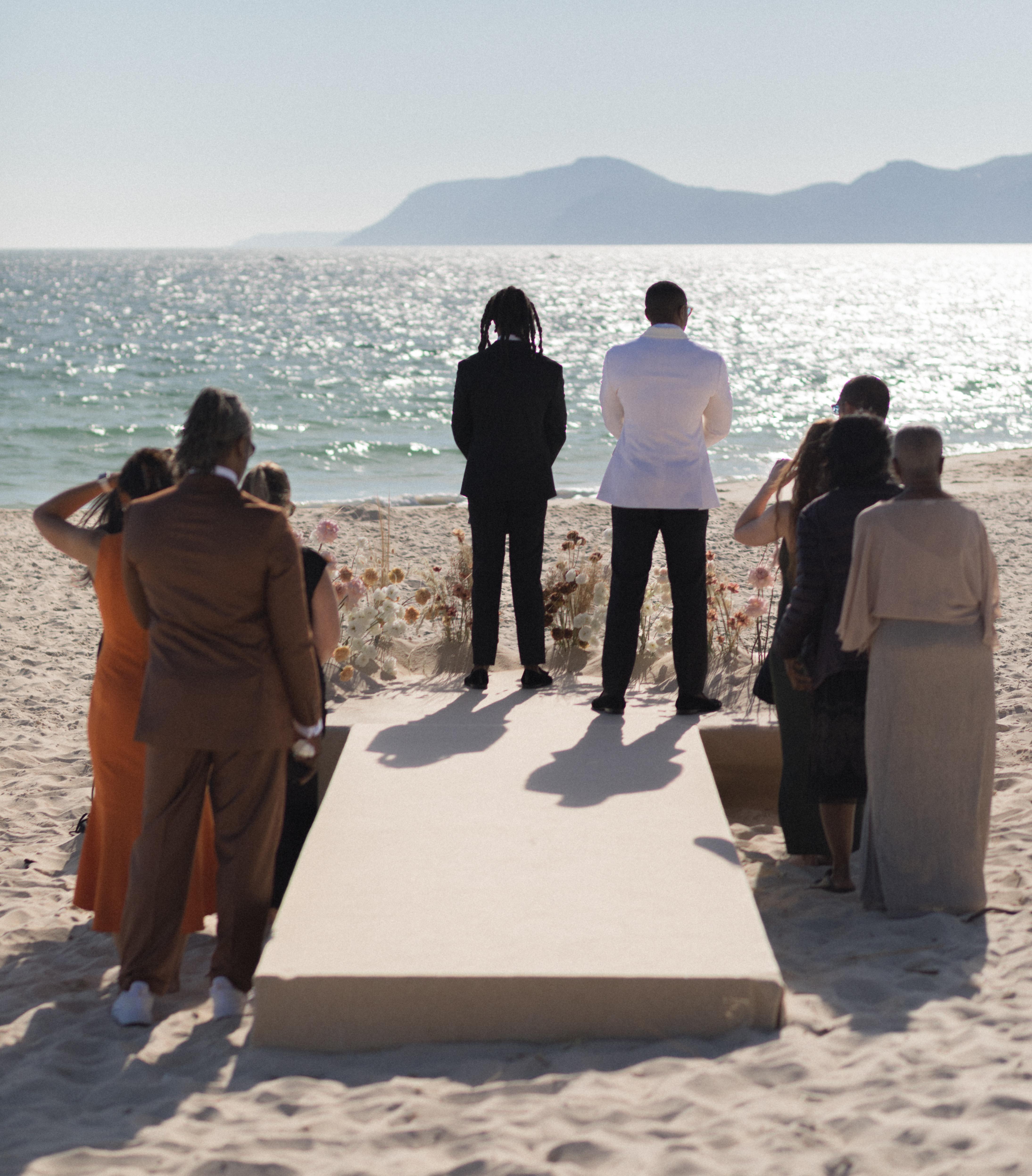 A Beach Spring Wedding at a Private Villa in Portugal 30