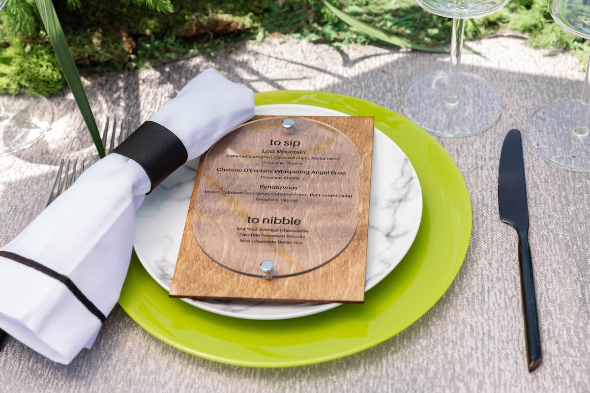 A Modern Spring Wedding at RdV Vineyards 41