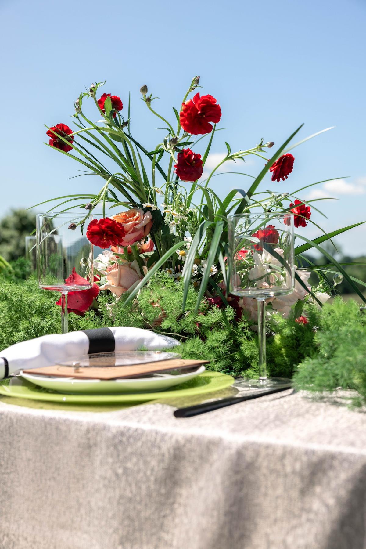 A Modern Spring Wedding at RdV Vineyards 88