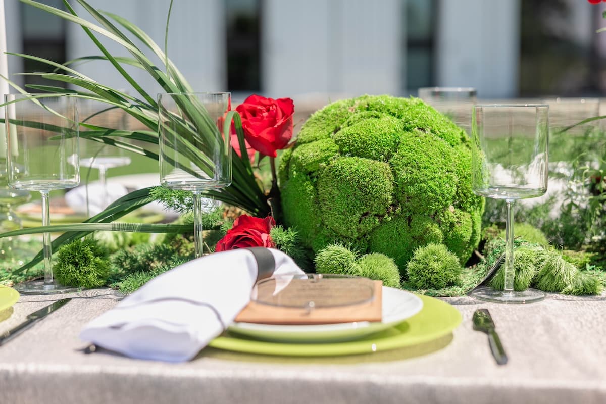 A Modern Spring Wedding at RdV Vineyards 29