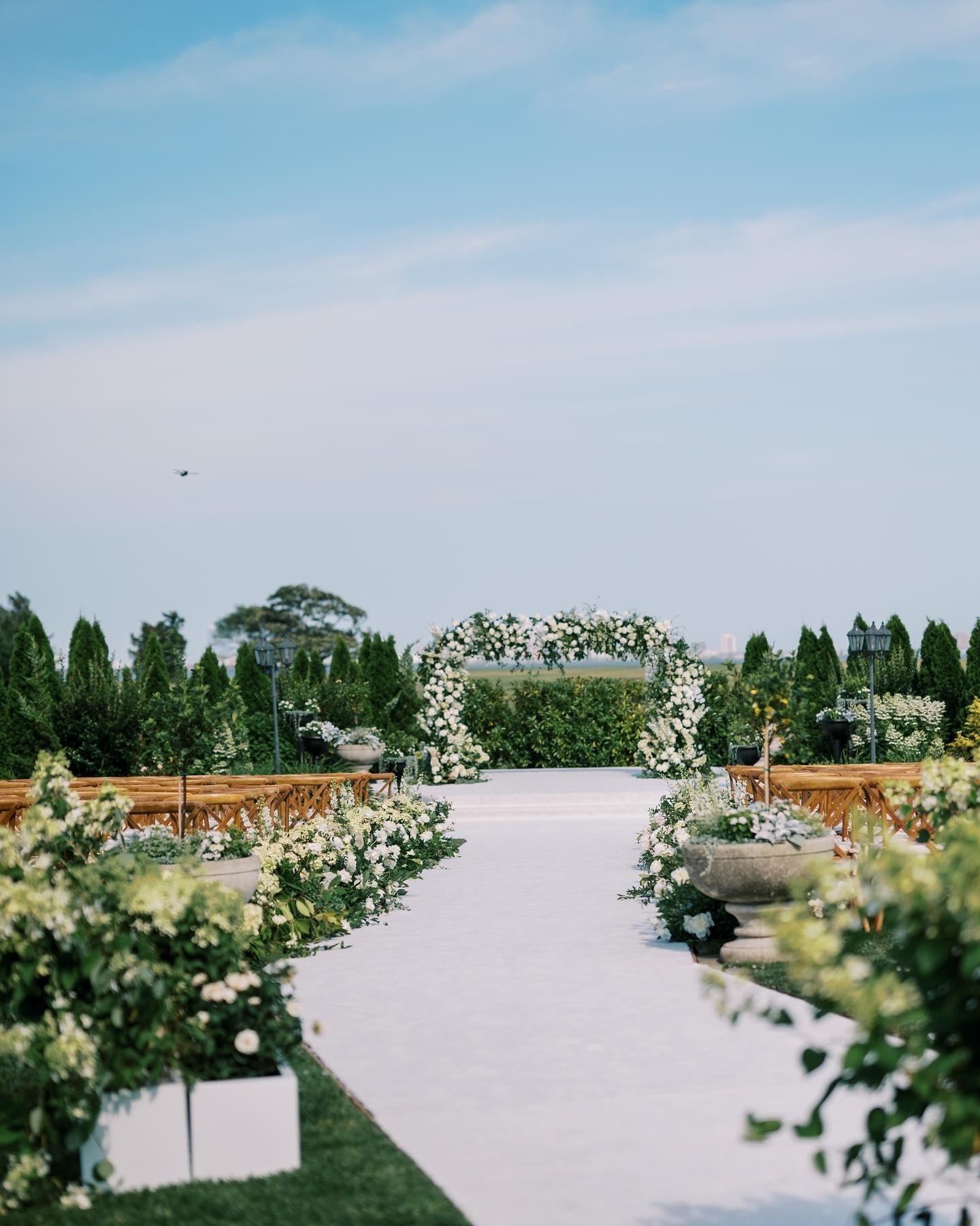 Always Beautiful floral designs by Stella portfolio 4