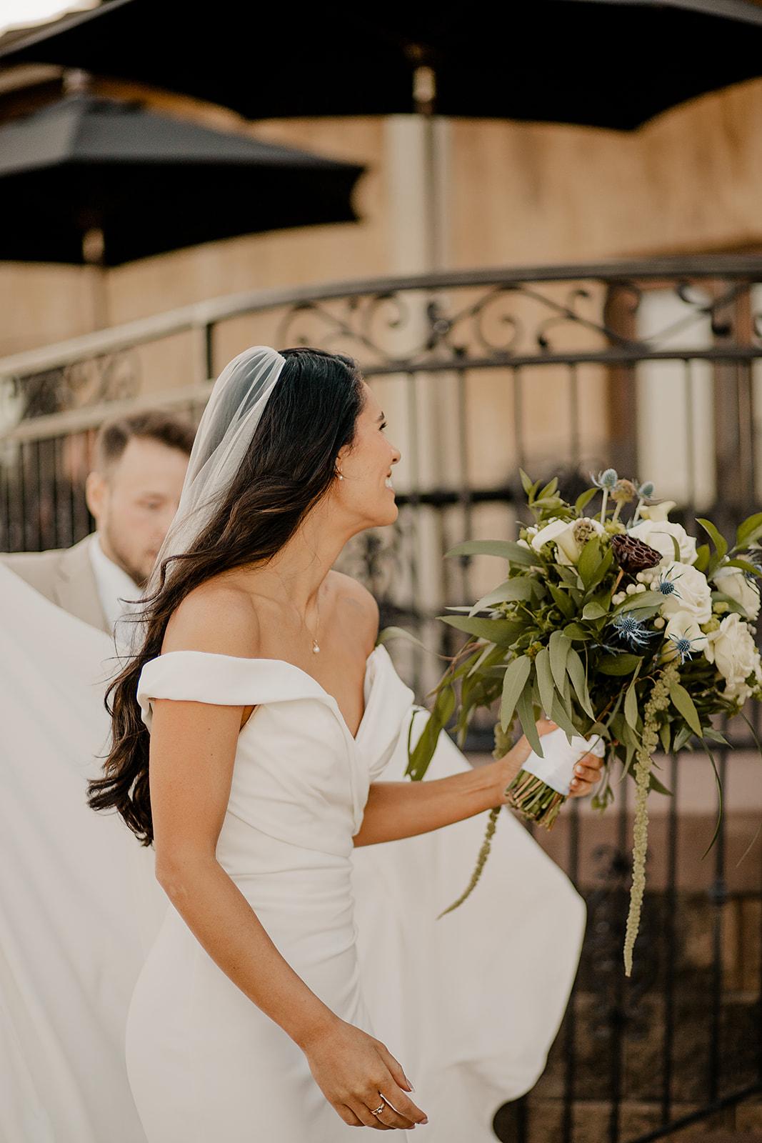 A Romantic Fall Wedding at the Bella Terre Vineyard