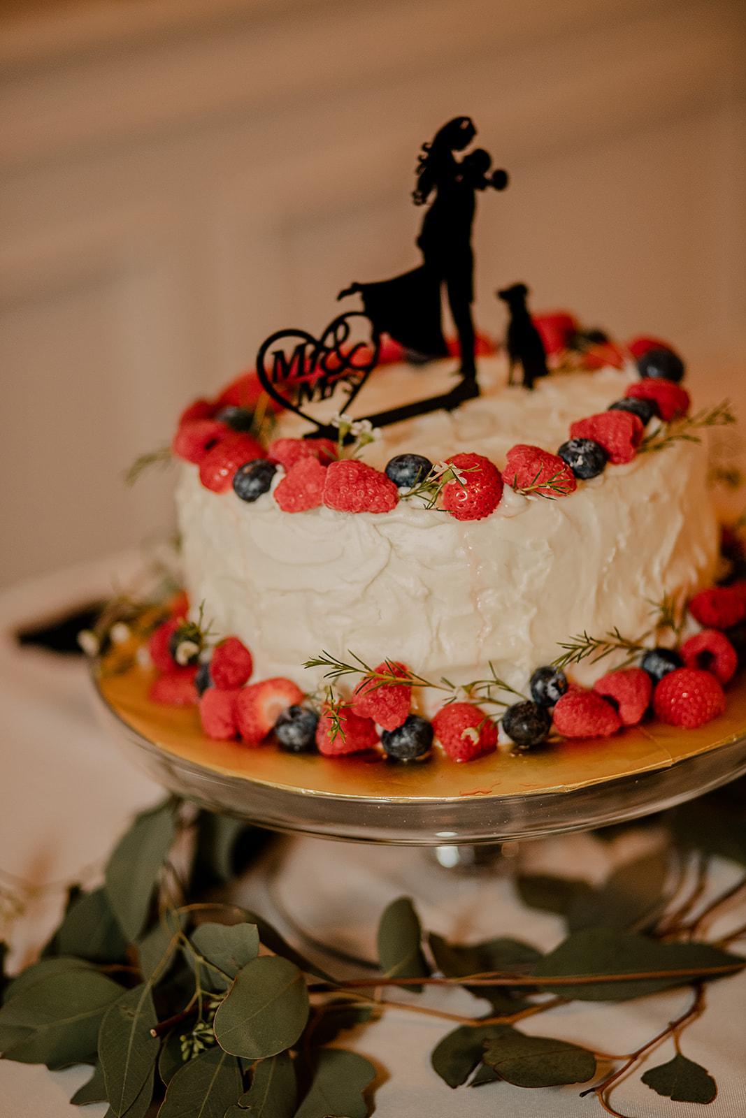A Romantic Fall Wedding at the Bella Terre Vineyard 10