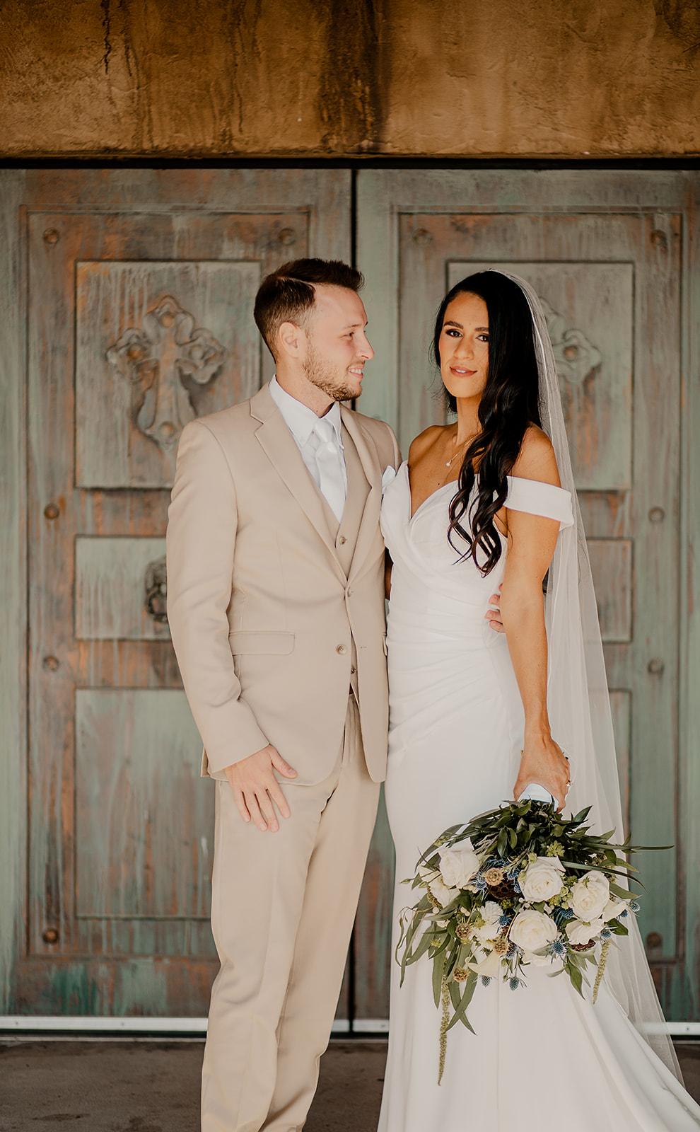 A Romantic Fall Wedding at the Bella Terre Vineyard 38