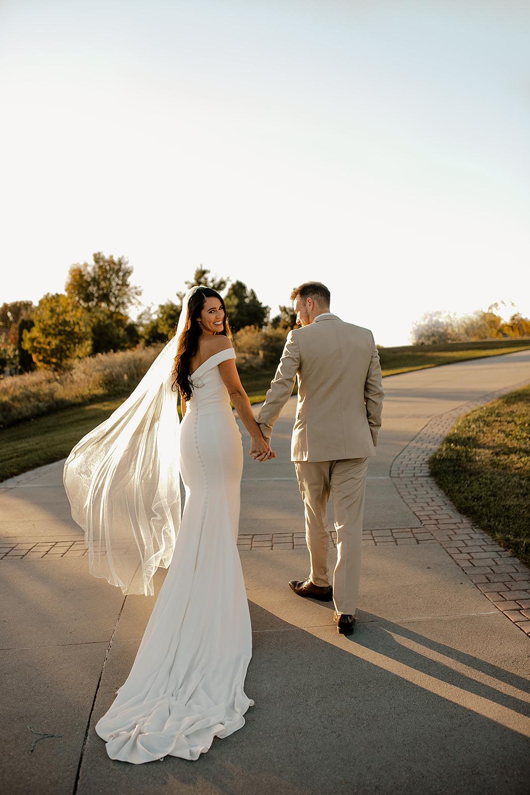 A Romantic Fall Wedding at the Bella Terre Vineyard 17