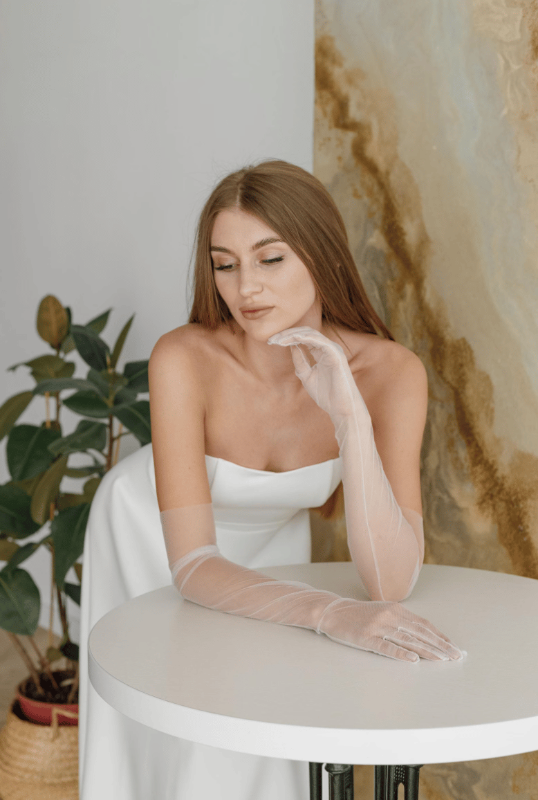 Light Ivory Tulle Gloves
