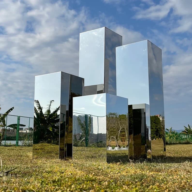 Silver Mirror Stand Pedestal
