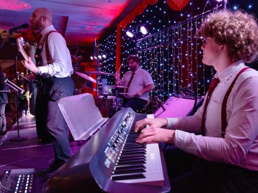 Fan Club Party Band portfolio 4
