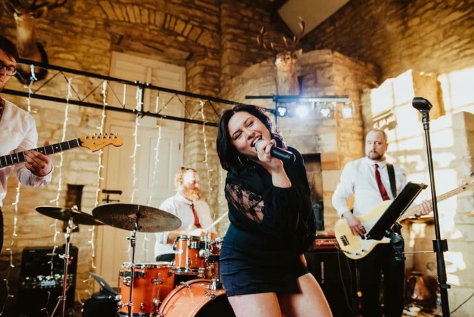 Fan Club Party Band portfolio 5