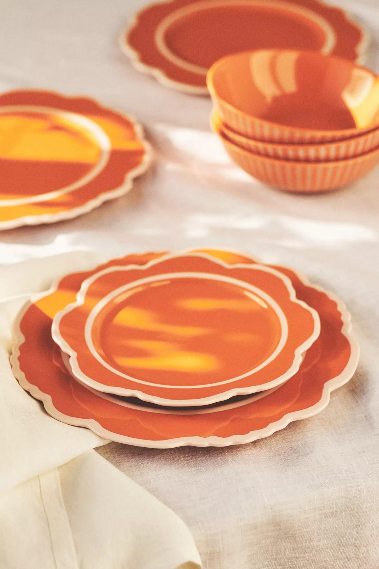 Lyla Stoneware Dinner Plates
