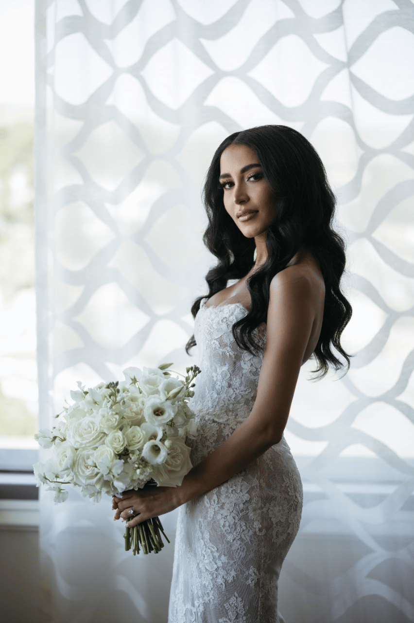 A Glamorous Summer Wedding at Hartley Botanica photo 3
