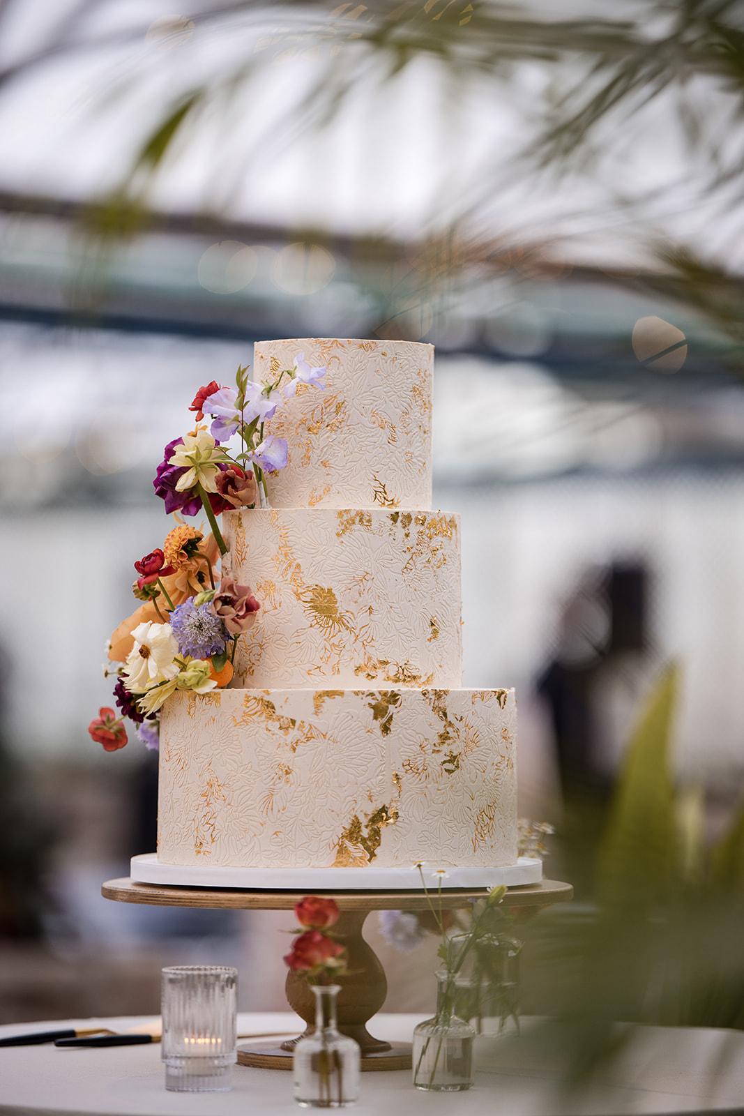A Modern Fall Wedding at the Fairmount Park Horticulture Center photo 4