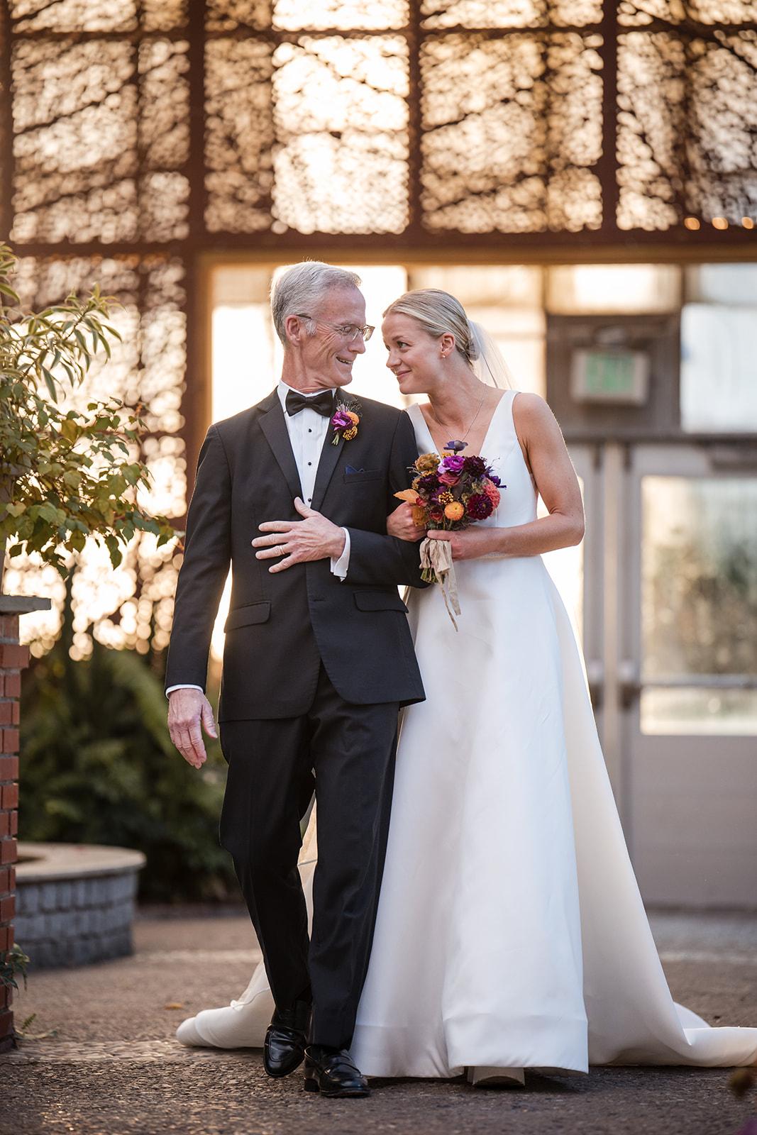 A Modern Fall Wedding at the Fairmount Park Horticulture Center photo 5