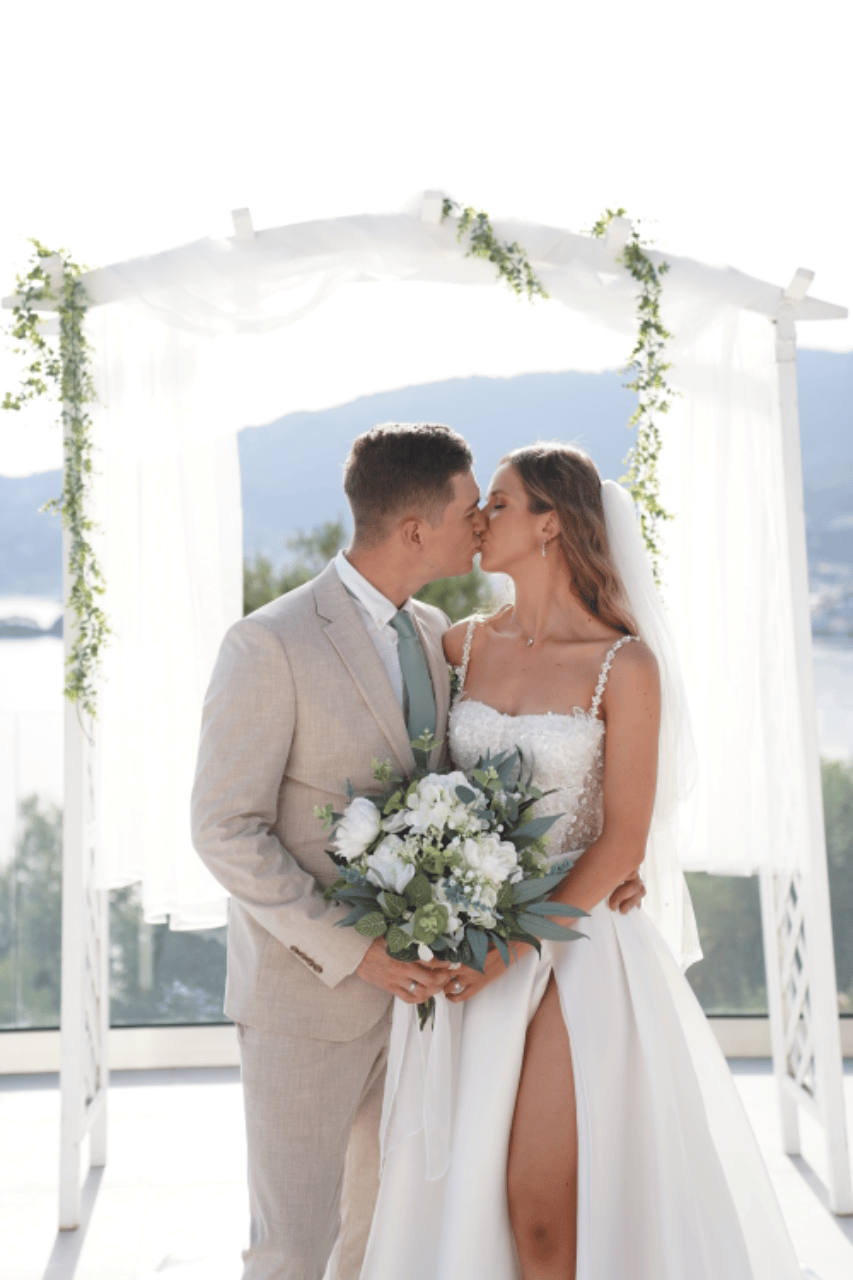 A Modern Summer Wedding in Greece photo 5