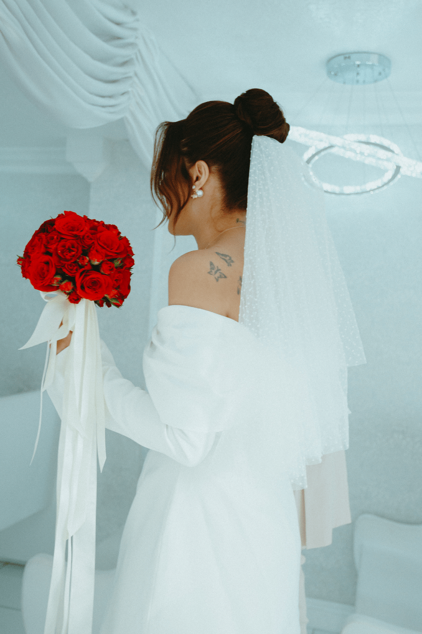 A Non-Traditional Fall Wedding at the Little White Wedding Chapel photo 3
