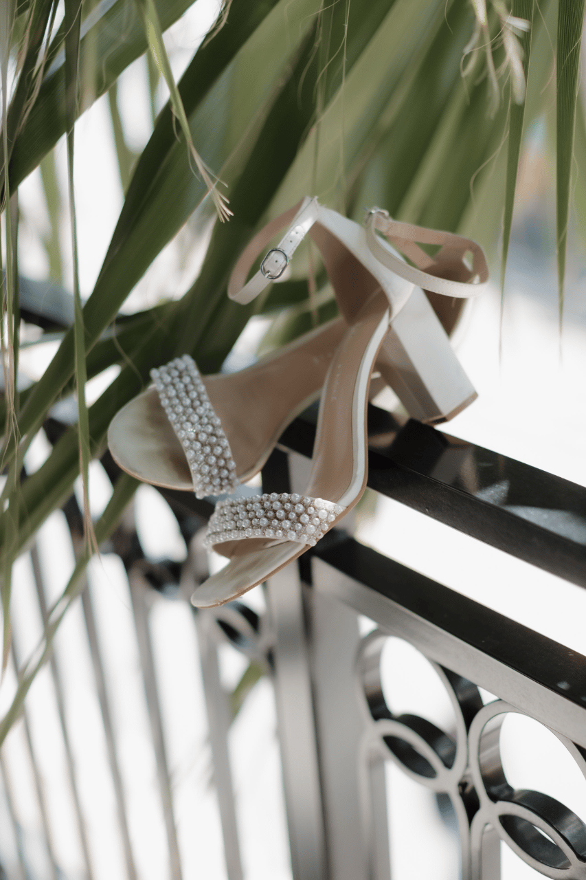 A Romantic Spring Wedding at Hotel Haya photo 3