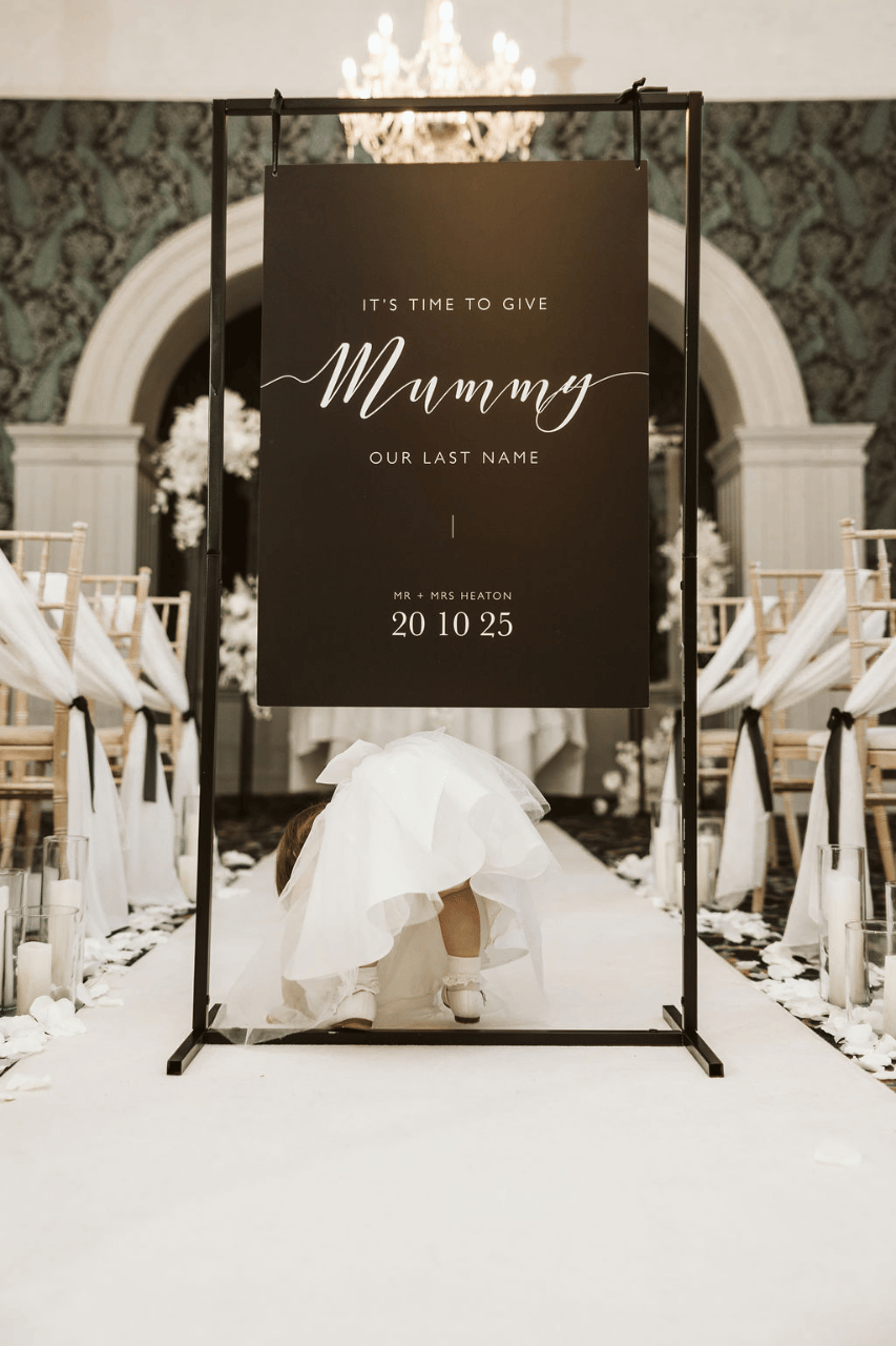 Lovelee Wedding Stationery portfolio 3