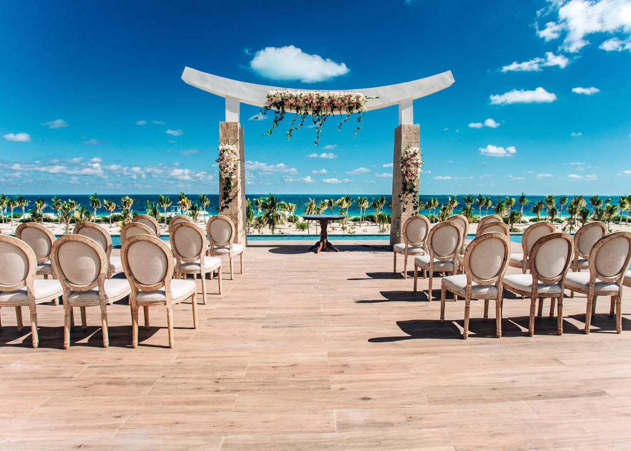 Majestic Elegance Costa Mujeres