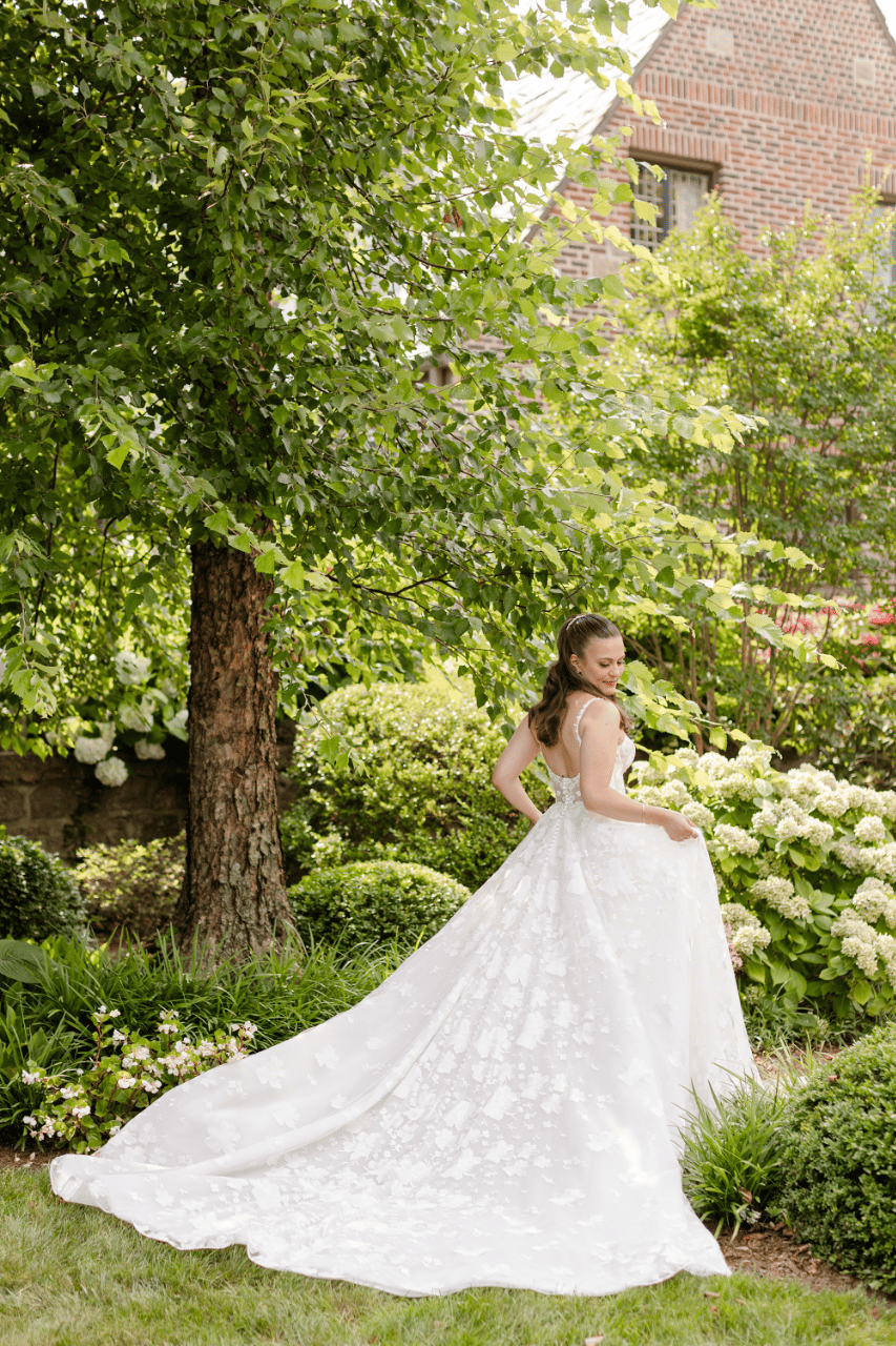 A Classic Summer Wedding at New York Botanical Gardens photo 5