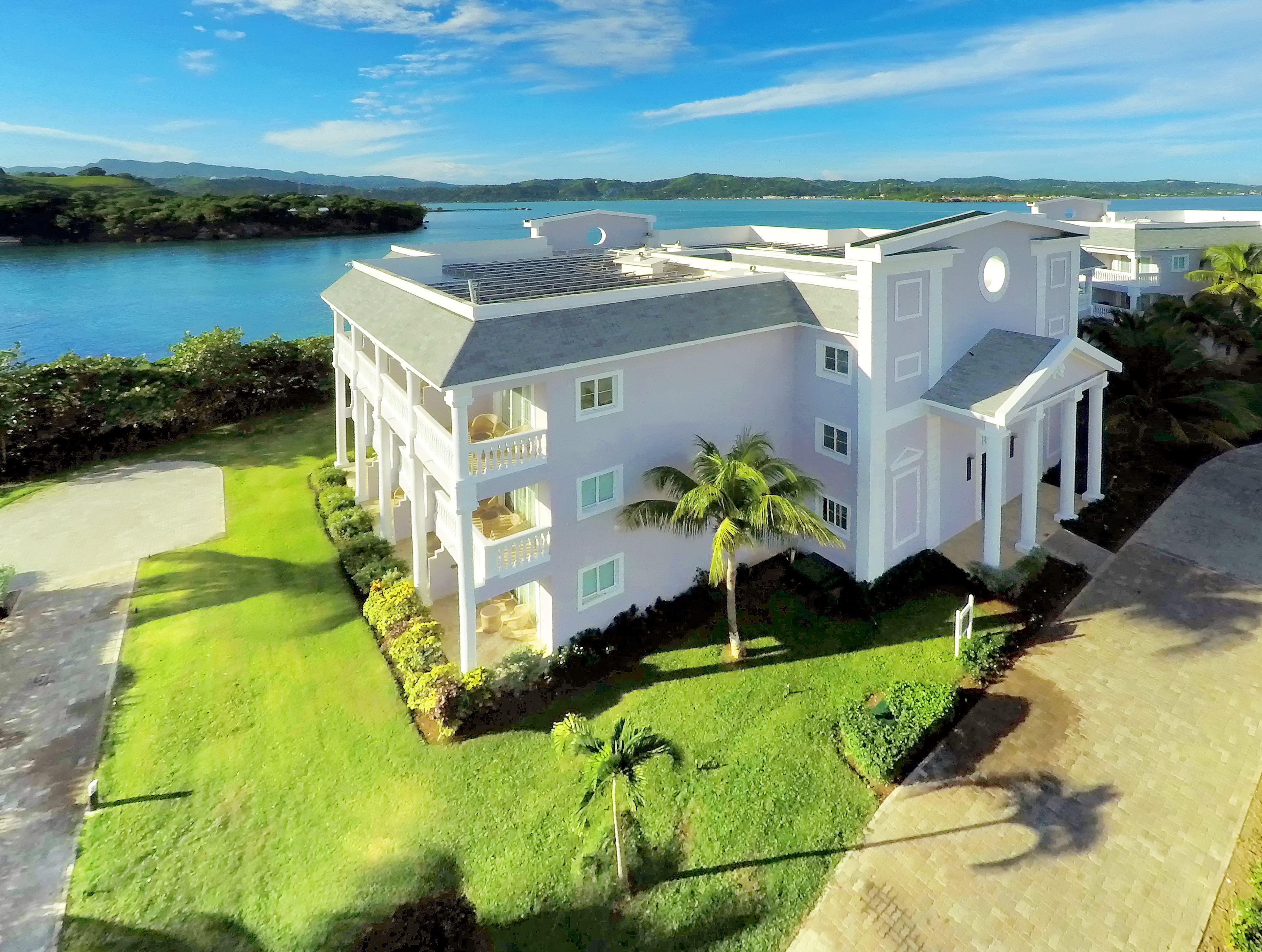 Grand Palladium Lady Hamilton Resort & Spa portfolio 1