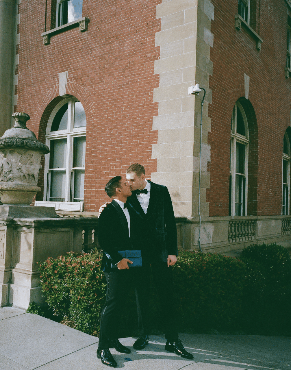 A Glamorous Fall Wedding at Flood Mansion photo 2