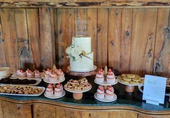 Cronin Cakes portfolio 3
