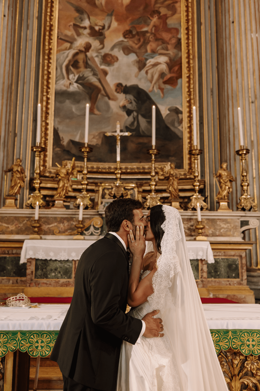A Romantic Summer Wedding at Hotel de la Ville photo 3