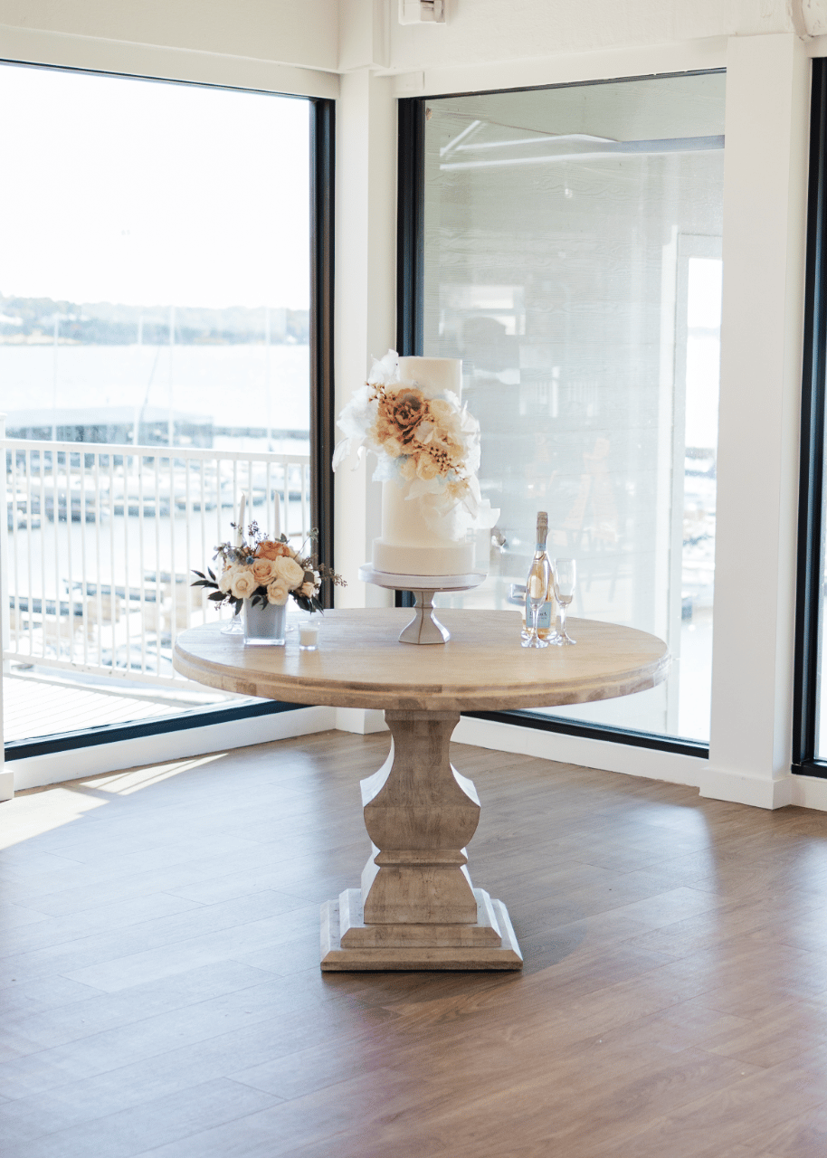 A Romantic Fall Styled Shoot at 501 Yacht Club photo 3