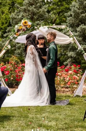 Lauren Vargas, Officiant portfolio 1