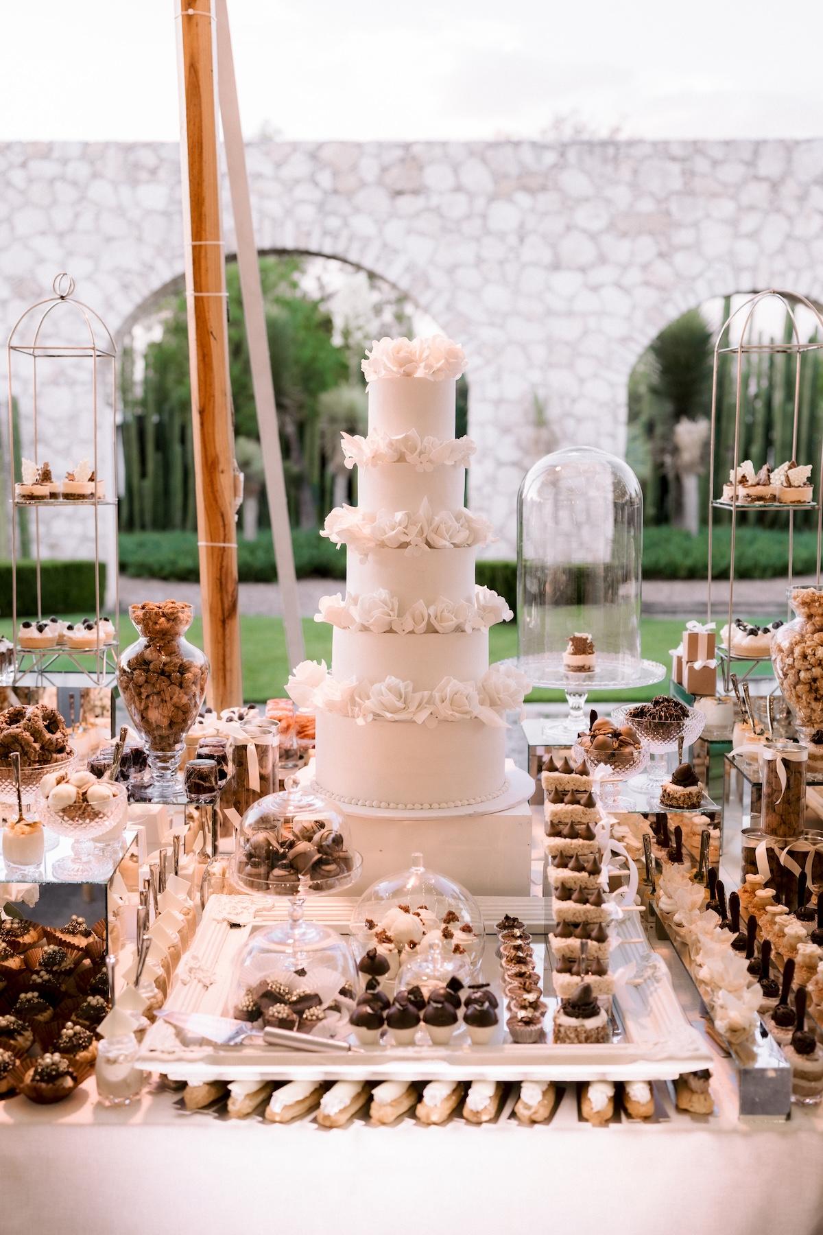 A Glamorous Spring Wedding at the Rancho Sabinas 26