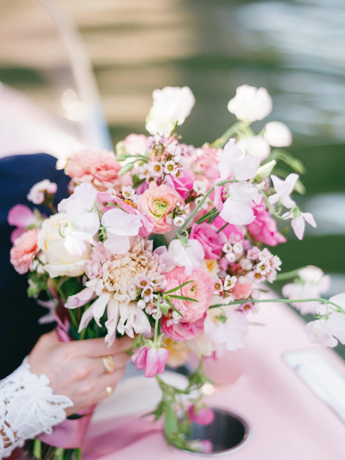 A Classic Winter Elopement at the Courthouse photo 4