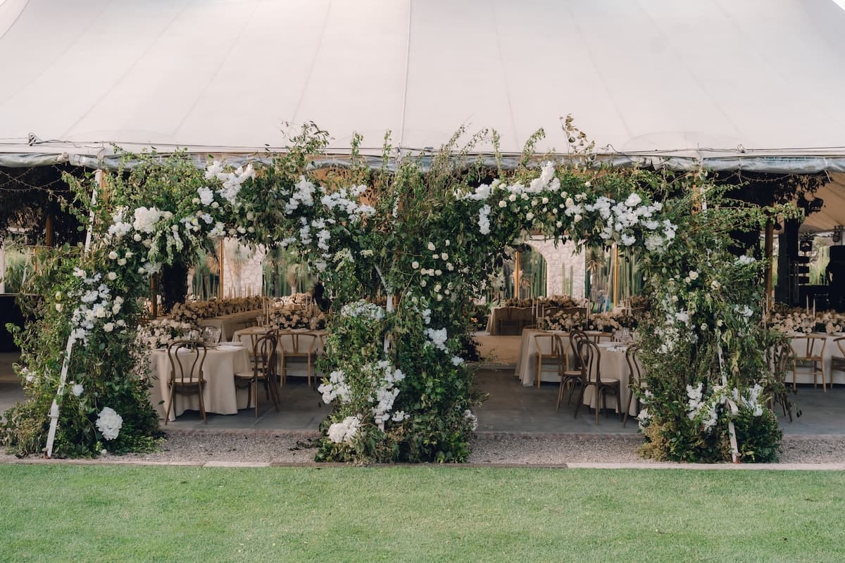 A Glamorous Spring Wedding at the Rancho Sabinas 10