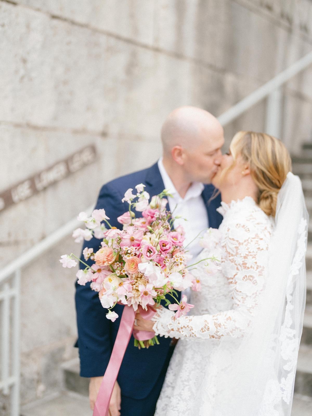 A Classic Winter Elopement at the Courthouse 8