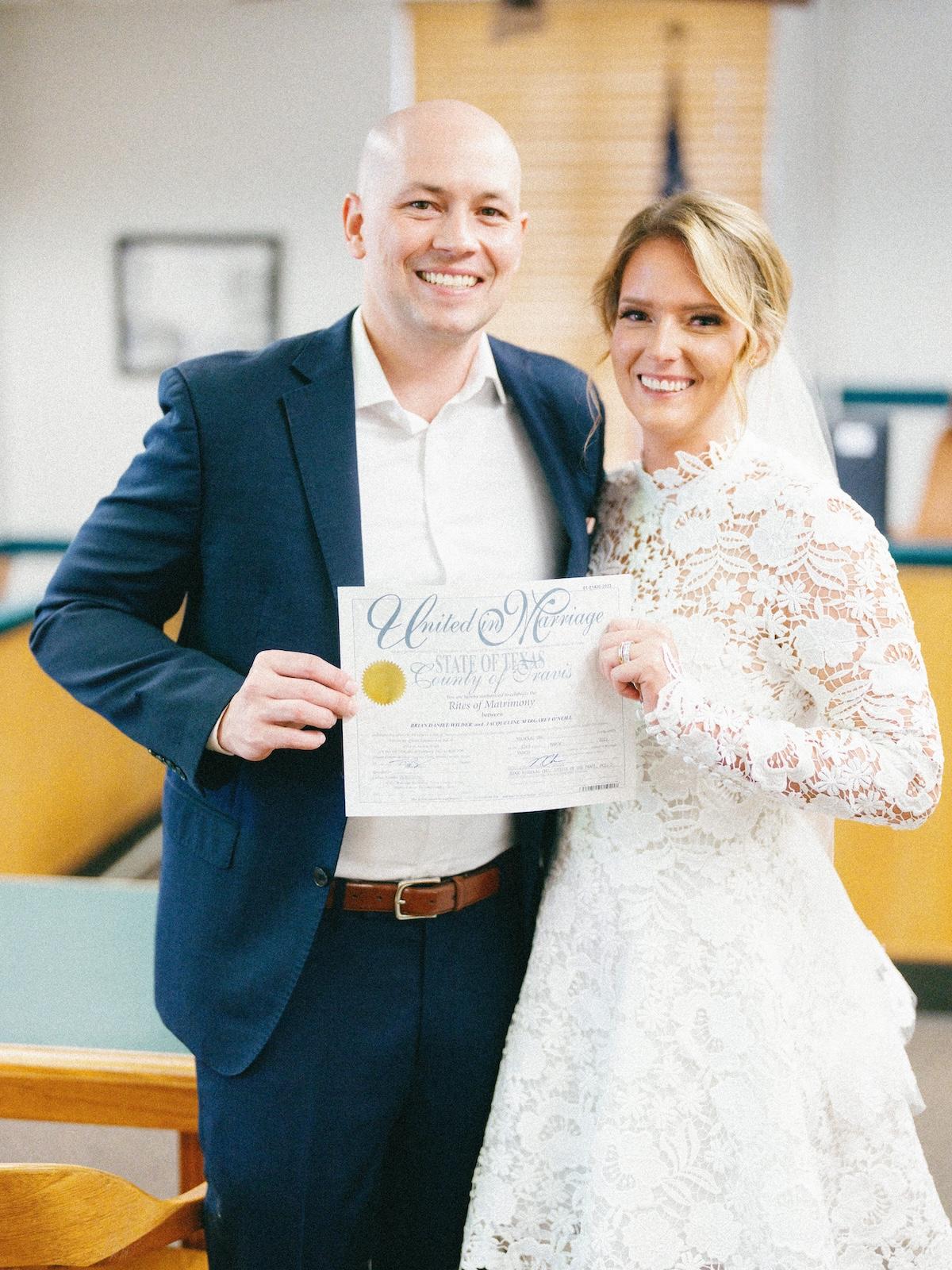 A Classic Winter Elopement at the Courthouse 66
