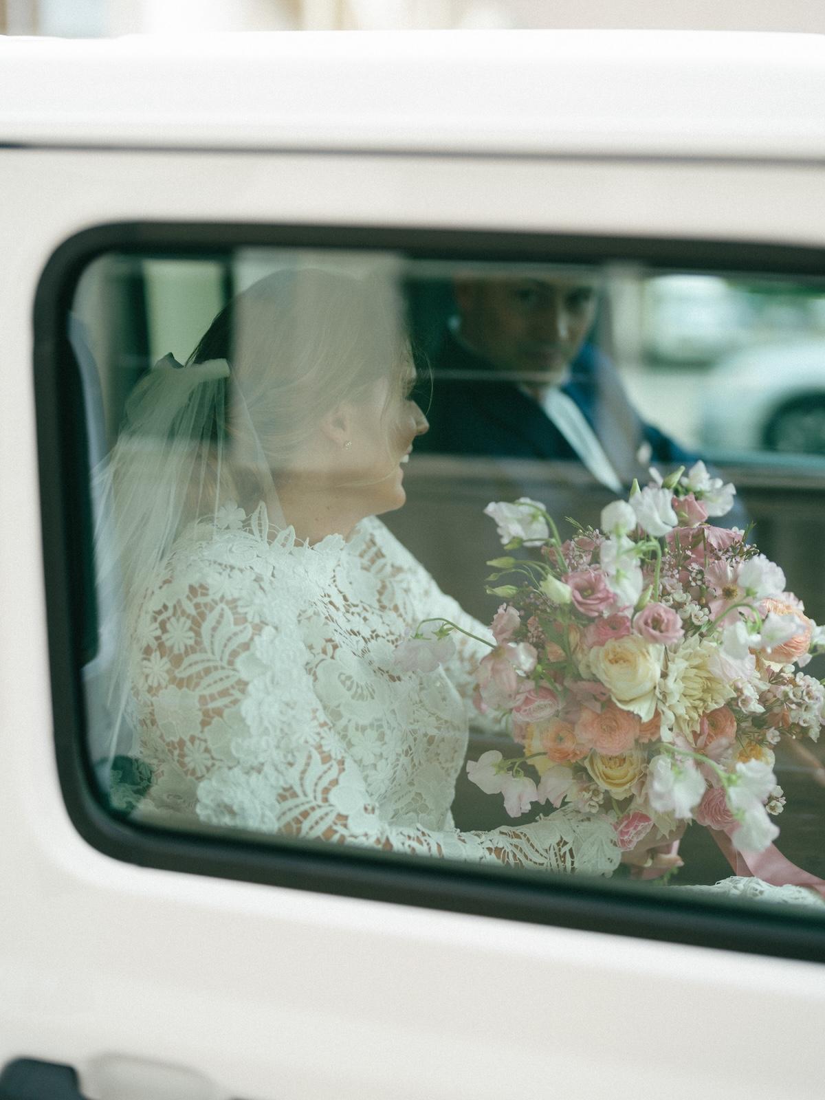 A Classic Winter Elopement at the Courthouse 6