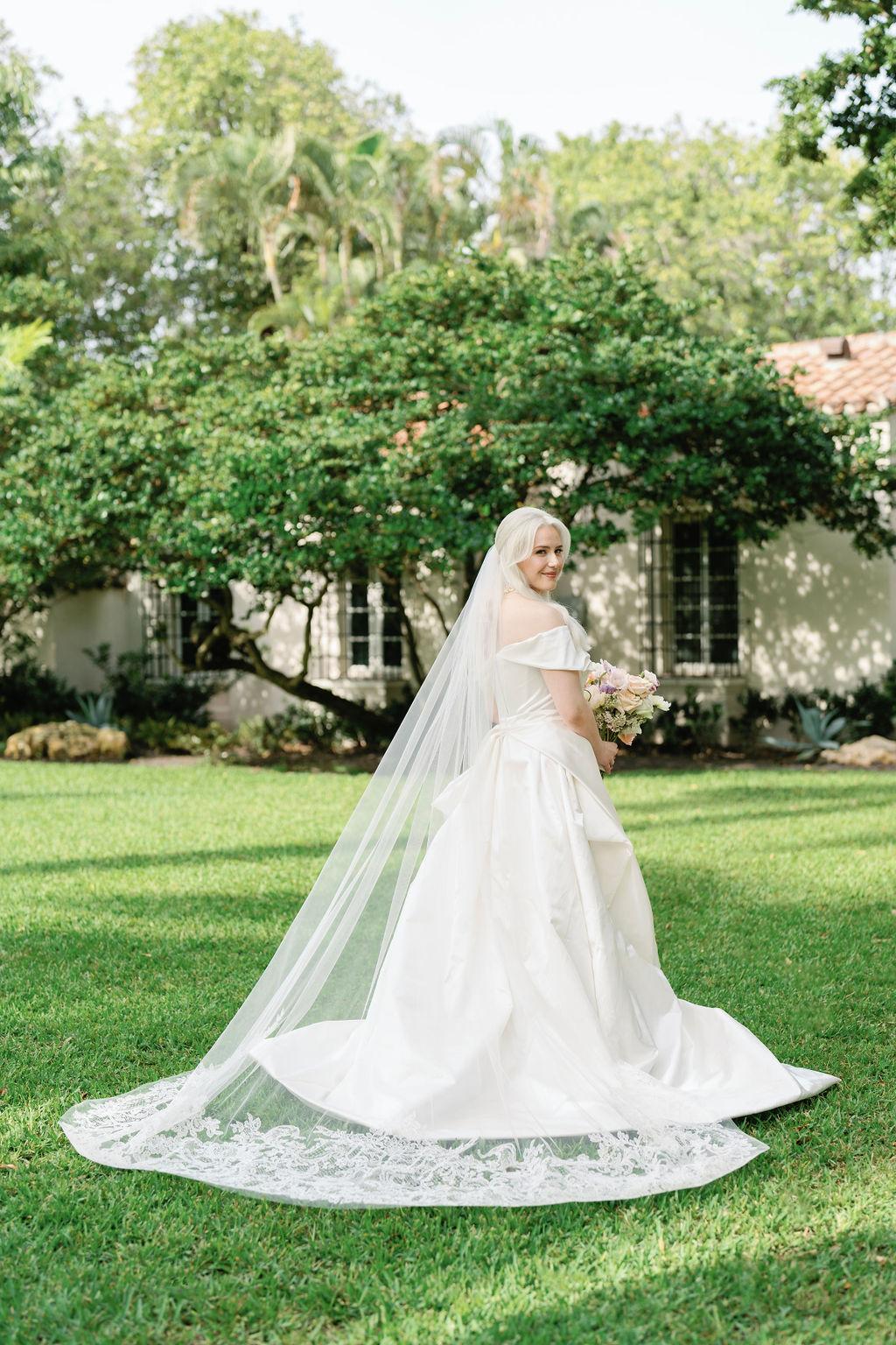 A Glamorous Spring Wedding at the Fisher Island Club 29