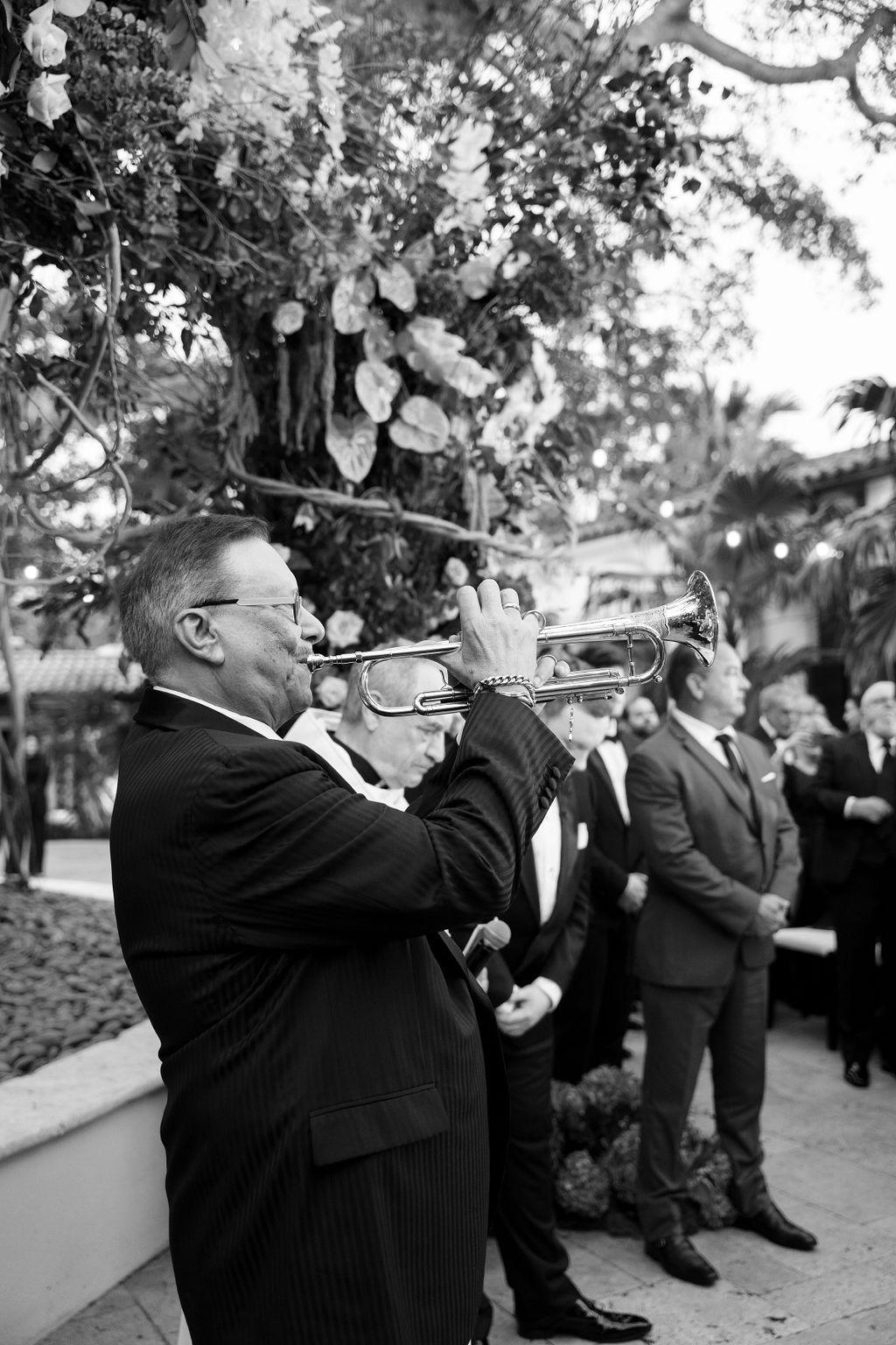 A Glamorous Spring Wedding at the Fisher Island Club 12