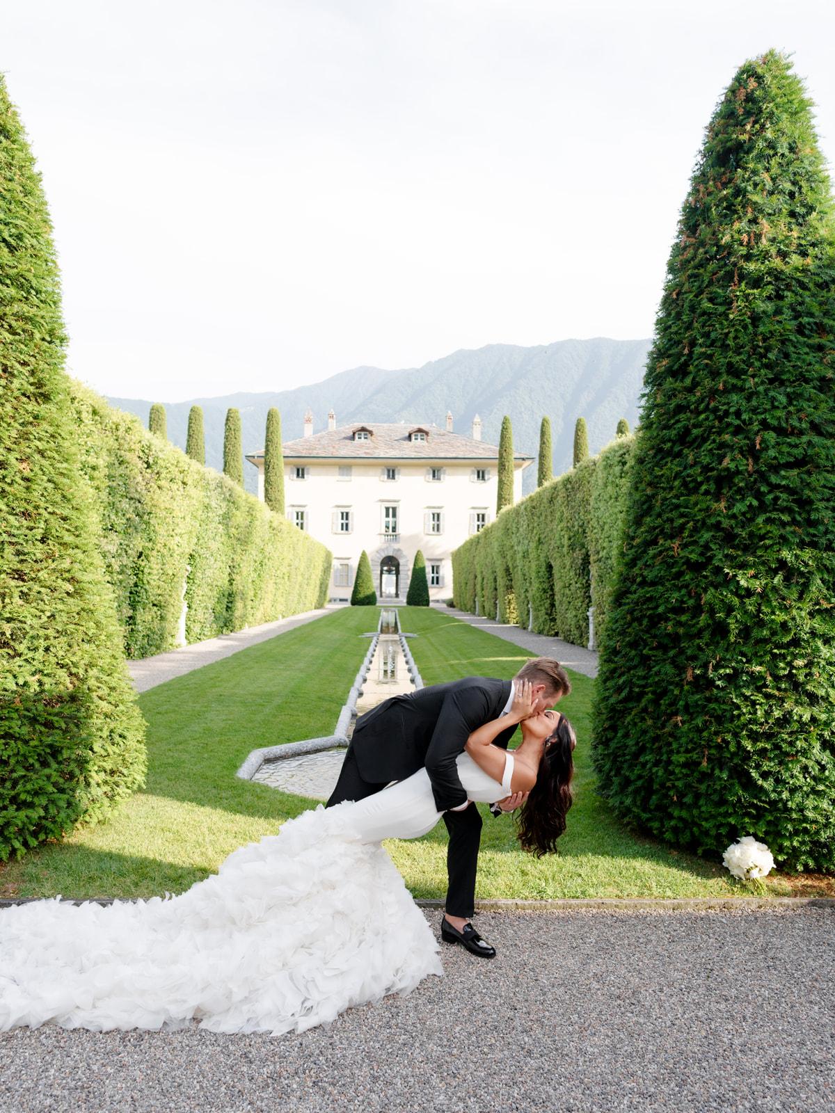 A Classic Summer Wedding at the Villa Balbiano 54