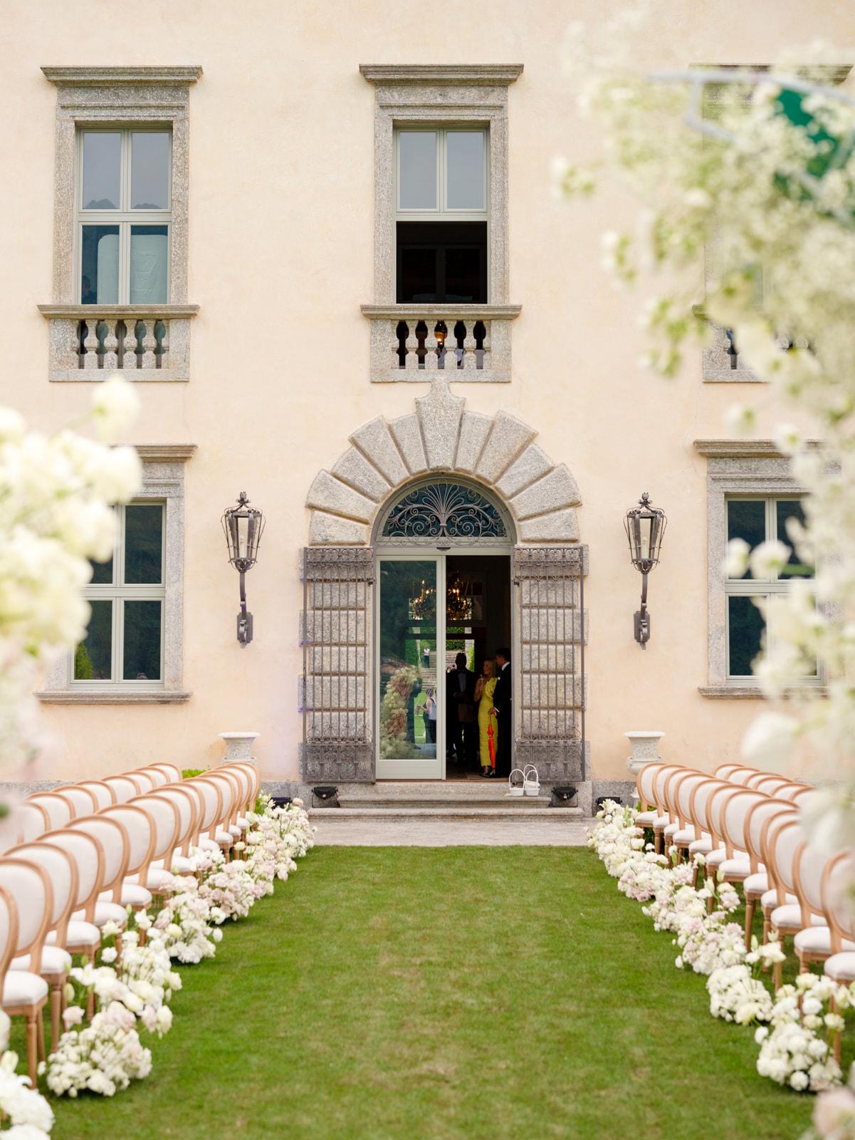 A Classic Summer Wedding at the Villa Balbiano 23