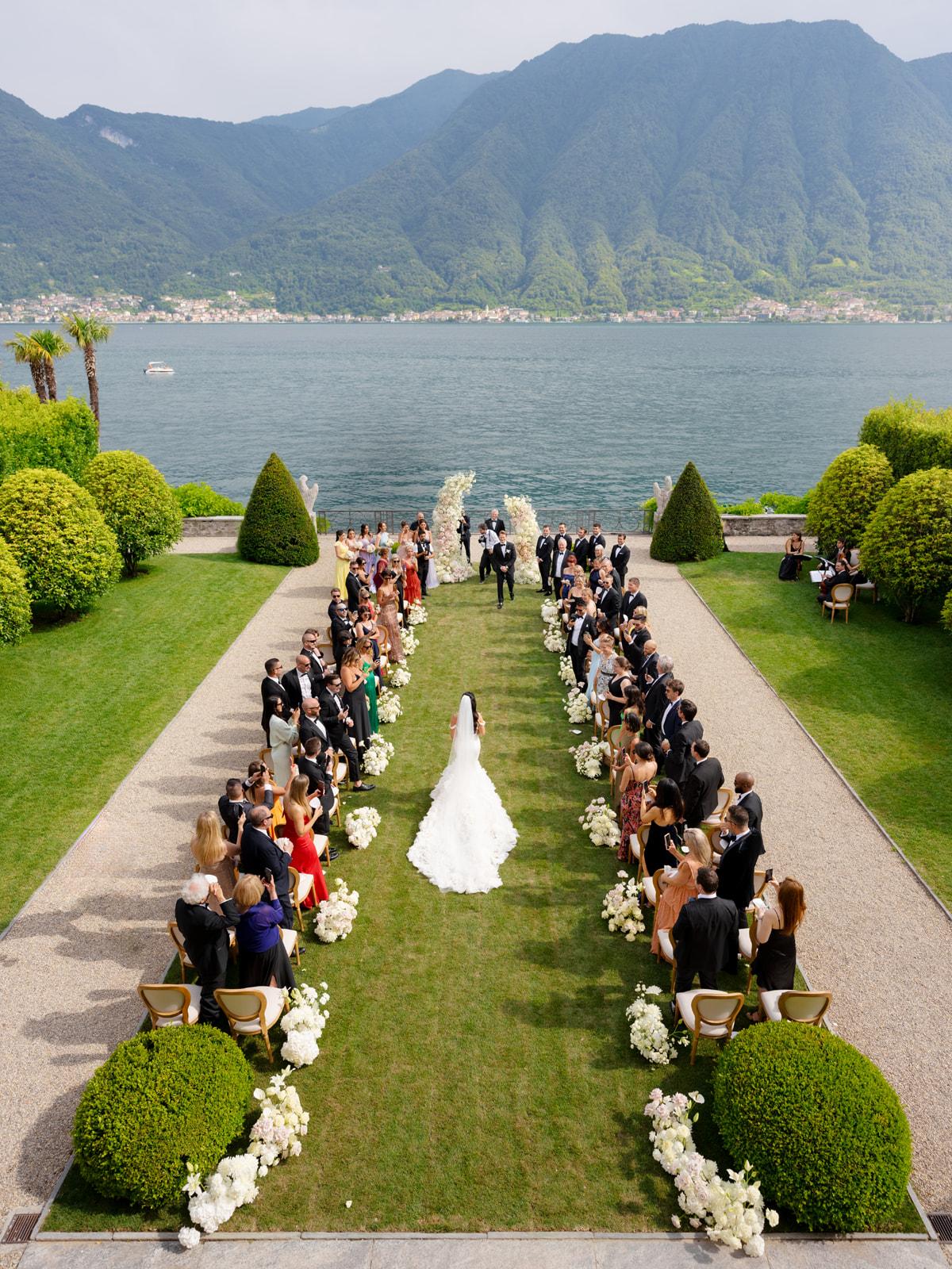 A Classic Summer Wedding at the Villa Balbiano