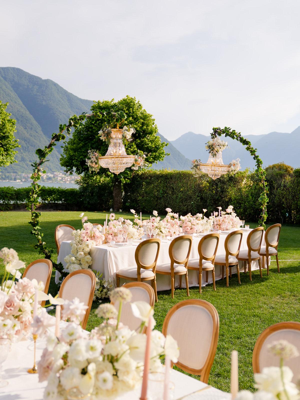 A Classic Summer Wedding at the Villa Balbiano 38