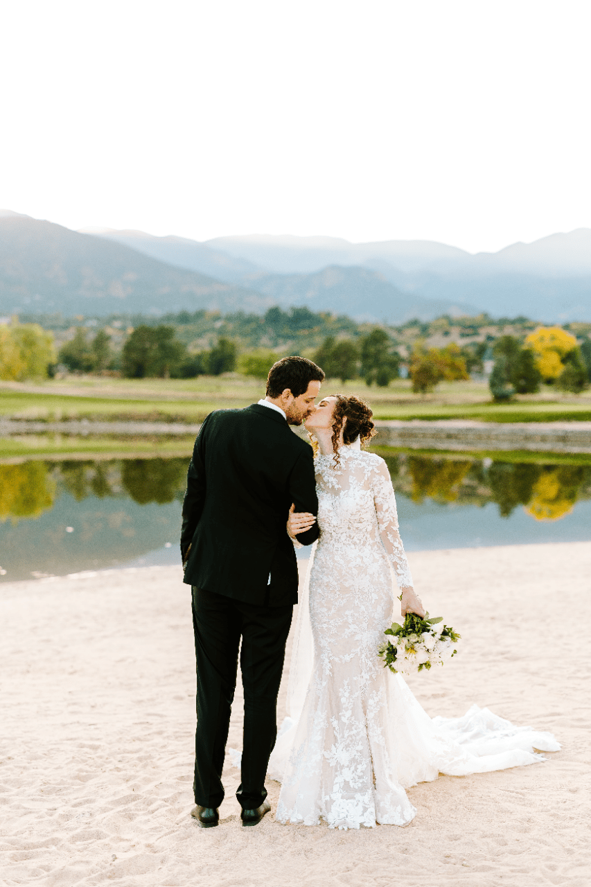 A Modern Fall Wedding at Cheyenne Mountain Resort